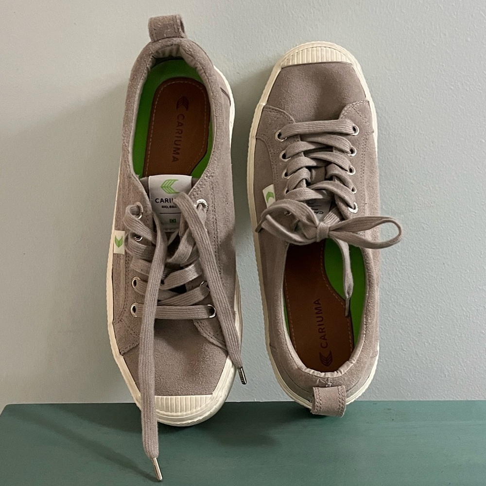 Cariuma low OCA suede sneakers in cloud grey women’s 7 / 7.5 - Picture 1 of 10